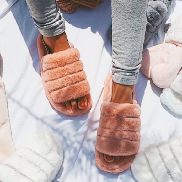 🚨LAST CHANCE// Fur slippers - Picture 8 of 8